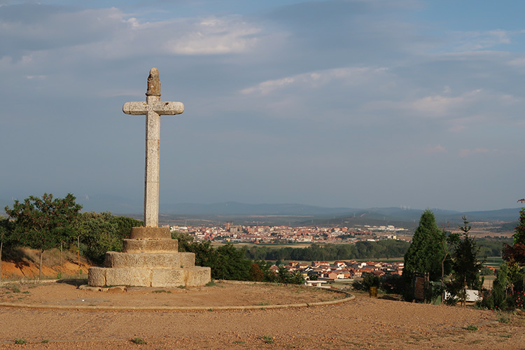 カミーノ　Santo Toribio　十字架の丘