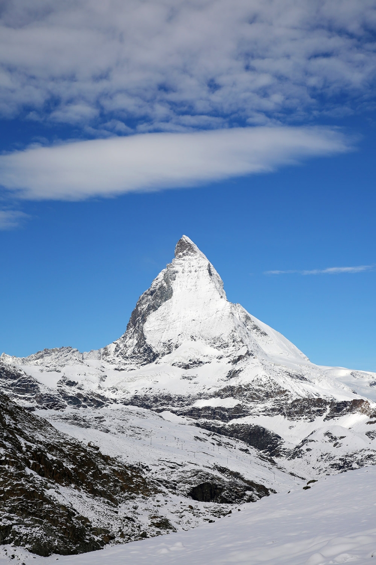 スイス一の絶景 天を仰ぐマッターホルン 世界一周フォトたび