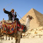 ピラミッドでエジプト人に勝利！